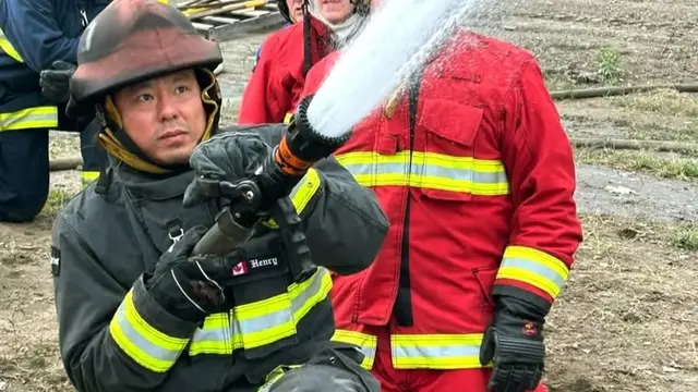 Berprofesi sebagai Pemadam Kebakaran di Kanada