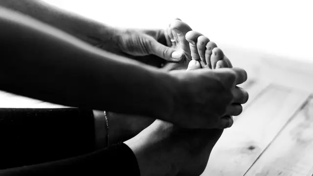 Sering Alami Kesemutan? Waspada Gejala dari Penyakit Neuropati