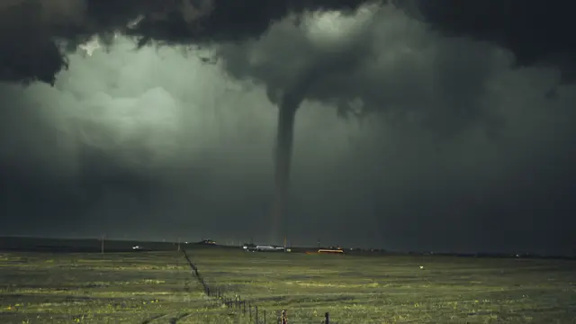 Angin Puting Beliung - Vania