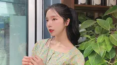 Sosok PURE.D mendadak jadi sorotan usai dikonfirmasi menjalin hubungan dengan leader GOT7, Jay B. Pemilik nama asli Kim Do Hyun ini adalah seorang SFX (special effect makeup) artist. Kerap bagikan hasil SFX makeup di Instagram, ia nyatanya memiliki paras yang menawan. (Liputan6.com/IG/@pure.ddd)