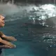Cold water immersion dapat menjadi momen singkat untuk belajar menghadapi rasa tidak nyaman dengan lebih tenang. (Foto/Dok: Pexels)