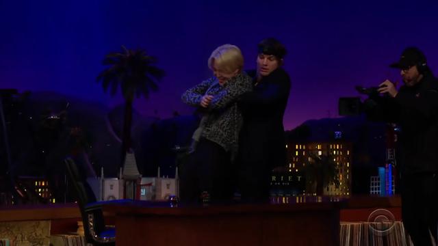 Jimin BTS main petak umpet. (YouTube/ The Late Late Show with James Corden)