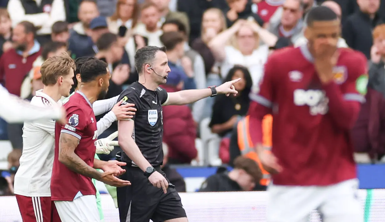 The Gunners sempat dibuat cemas ketika Callum Wilson mencetak gol pada menit ke-95 setelah kemelut di depan gawang David Raya. (AP Photo/Ian Walton)