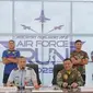 Komandan Lanud Roesmin Nurjadin Pekanbaru Marsekal Pertama Muhammad Nurdin dalam konferensi pers Air Force Run yang akan digelar pada 17 Desember nanti. (Liputan6.com/M Syukur)