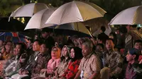 Jusuf Kalla bersama beberapa Mentri pada saat pembukaan TAFISA Games 2016 ke-6 di Mall Ancol Beach City, Jakarta, Sabtu (8/10/2016). Pembukaan TAFISA 2016 ini diwarnai hujan. (Liputan6.com/Herman Zakharia)