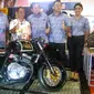 Adapun moge dengan kapasitas mesin 400 cc ini merupakan hasil karya siswa SMK Negeri 8 Bandung