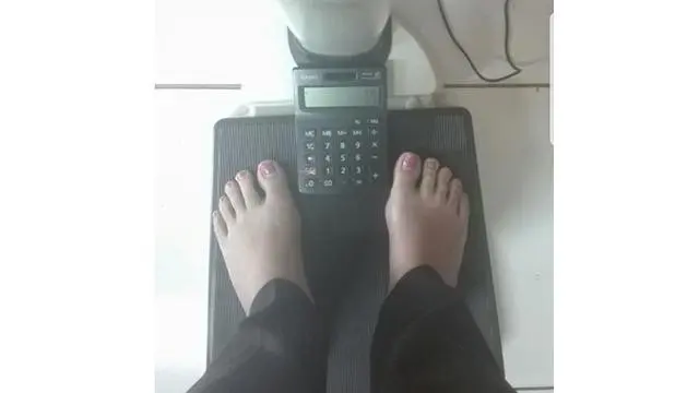 6 Cara Absurd Agar Angka di Timbangan Berat Badan Tidak Naik, Ciptakan Bahagia Sendiri