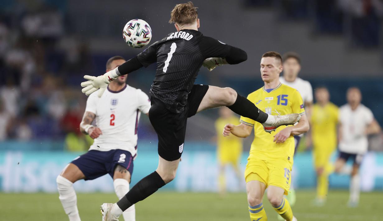 Statistik menempatkan penjaga gawang Inggris Jordan Pickford sebagai kiper terbaik di antara kontestan Euro 2020 lainnya. (Foto:AP/Lars Baron/Pool)