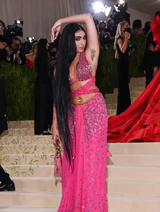 Potret Lourdes Leon Putri Madonna pamer bulu ketiak di Met Gala 2021. (Sumber: TPG Images via Kapanlagi.com)