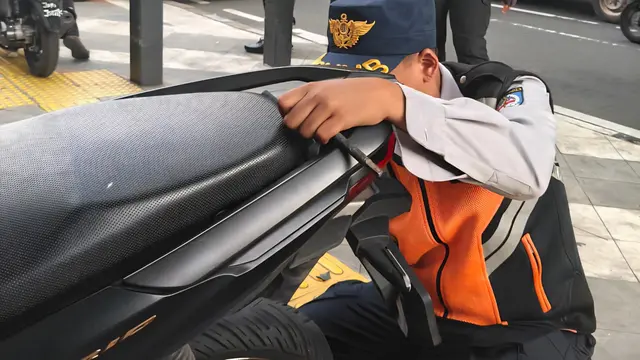 Puluhan Kendaraan Terjaring Razia Kempes Ban di Margonda Depok