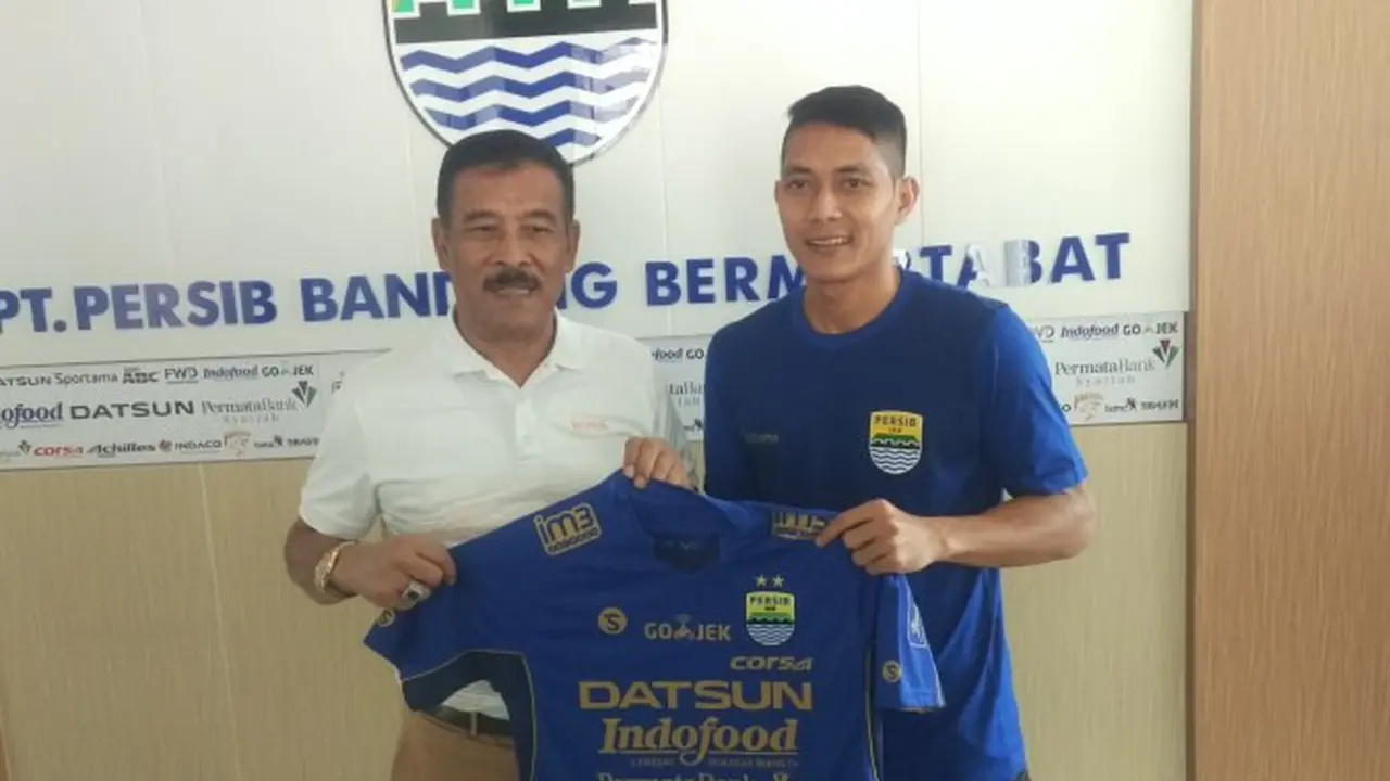 Purwaka Yudhi  gabung Persib Bandung