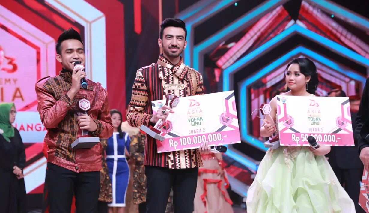 Persaingan di grand final tadi malam memang terbilang cukup sengit. Fildan harus berjuang melawan dua kontestan lainnya yang juga berasal dari Indonesia, yakni Reza dan Aulia. (Adrian Putra/Bintang.com)