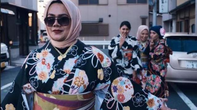 Sarita Abdul Mukti (Foto: Instagram/@queen_ saritaabdulmukti)