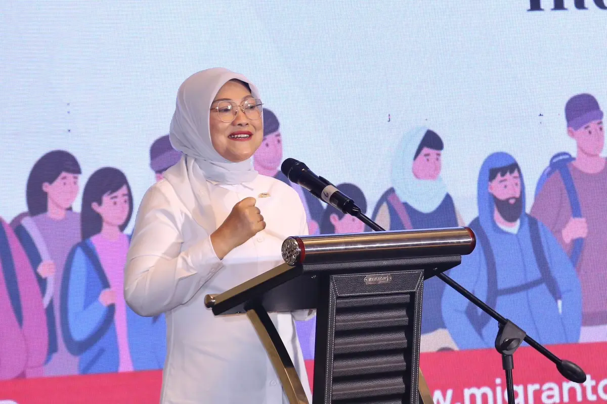 Menteri Ketenagakerjaan (Menaker) Ida Fauziyah saat membuka Musrenbang Tematik Perlindungan Pekerja Migran Indonesia di Depok, Jawa Barat, Rabu (20/12/2023). (Dok Kemnaker)