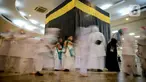 Murid TK mengikuti edukasi manasik haji anak di Masjid At-Tin, Jakarta, Selasa (28/2/2023). Manasik haji yang diikuti puluhan murid TK se-Kecamatan Pasar Rebo tersebut dalam rangka mengenalkan rukun Islam kelima yakni ibadah haji serta tata cara melaksanakannya kepada anak sejak usia dini. (Liputan6.com/Faizal Fanani)