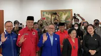 Ketua Umum PAN Zulkifli Hasan (Zulhas) melakukan pertemuan dengan Ketua Umum PDIP Megawati Soekarnoputri yang juga turut ada bakal capres Ganjar Pranowo. (Liputan6.com/Delvira Hutabarat)