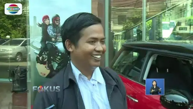 Wajah Semringah Dedi Heriyadi Saat Terima Mini Cooper Rp 12 Ribu