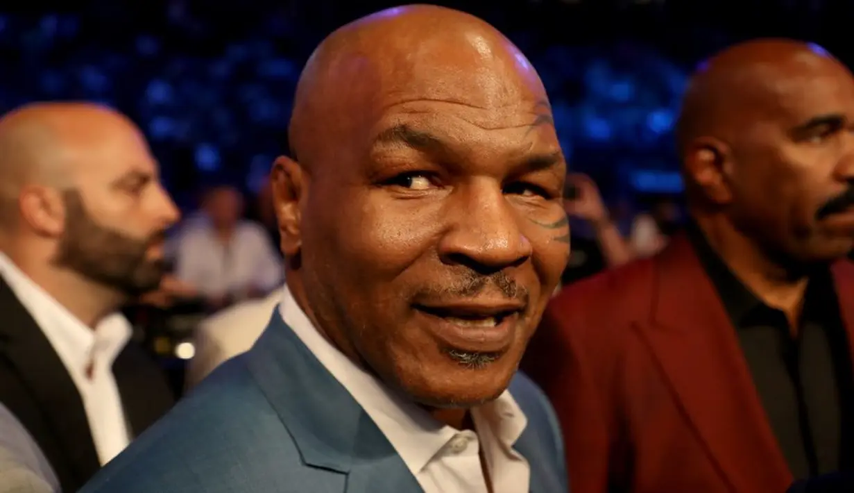 Mike Tyson menyalahkan promotornya, Don King, karena merasa dimanipulasi. Ia pun merasa depresi dan sempat melakukan percobaan bunuh diri. (CHRISTIAN PETERSEN / GETTY IMAGES NORTH AMERICA / AFP)