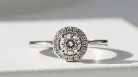 7 Inspirasi Cincin Emas yang Sesuai Outfit Hijaber Lengkap Harga Terbaru 2025