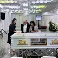 Nia Ramadhani di Rumah Duka hingga Pemakaman Nenek Tercinta. [@ramadhaniabakrie]