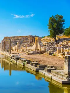 Pantai Türkiye yang memukau menjadi daya tarik tersendiri, dengan sinar matahari hangat menghadirkan pelarian damai dari rutinitas sehari-hari. (Foto: Teereth Kaur.doc)