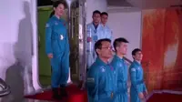 'Astronot' China yang ikut dalam tes tinggal di dalam pesawat luar angkasa selama 180 hari. (CCTV)
