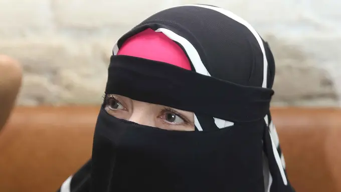 [Bintang] Rama P Mantan Istri Ustad Aswan