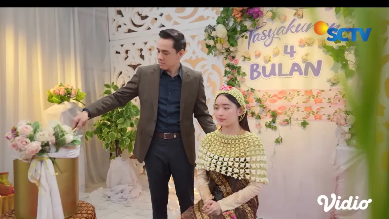 Tangkapan layar YouTube SCTV pada sinetron Ketika Cinta Memanggilmu dalam episode 71. (Foto: Liputan6.com/Rahmadina Sundari)