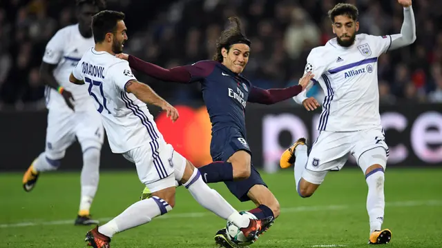 FOTO: Hattrick Leyvin Kurzawa Antar PSG Menang Telak