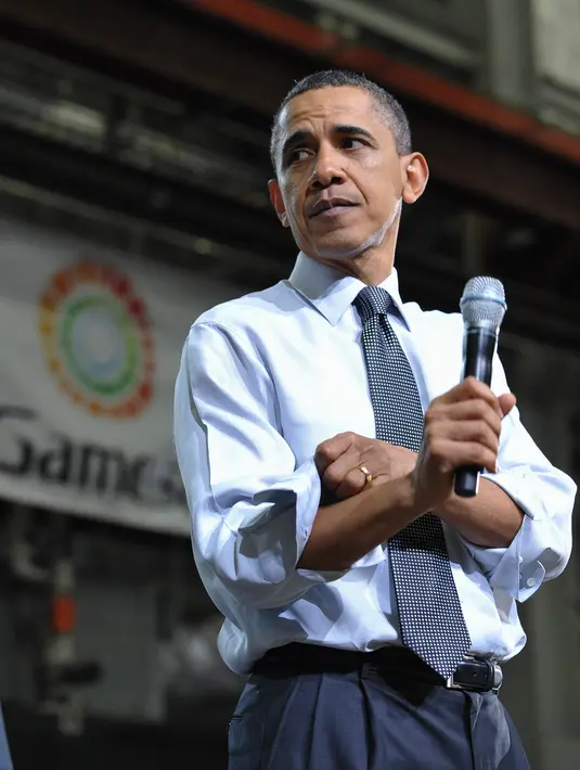 Presiden AS Barack Obama berbicara dalam sebuah pertemuan balai kota di fasilitas manufaktur turbin energi angin Gamesa Technology Corporation pada tanggal 6 April 2011 di Falls Fairless Hills, Pennsylvania. (AFP Photo/Mandel Ngan)