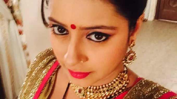 Pratyusha Banerjee gemar selfie. (Instagram/iamprat)