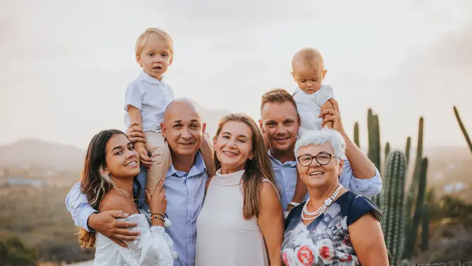 3 Peran Penting Anak dalam Mencegah Lansia Alami Pneumonia