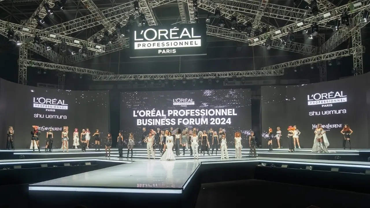 Solusi Perawatan Rambut Rusak dengan Memperbaiki dan Menguatkan Lapisan Terdalam dari  L'Oréal Professionnel.