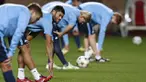 Sekumpulan bebek menganggu latihan pra musim Zenit St Petersburg klub juara Liga Eropa pada tahun 2008 ini.