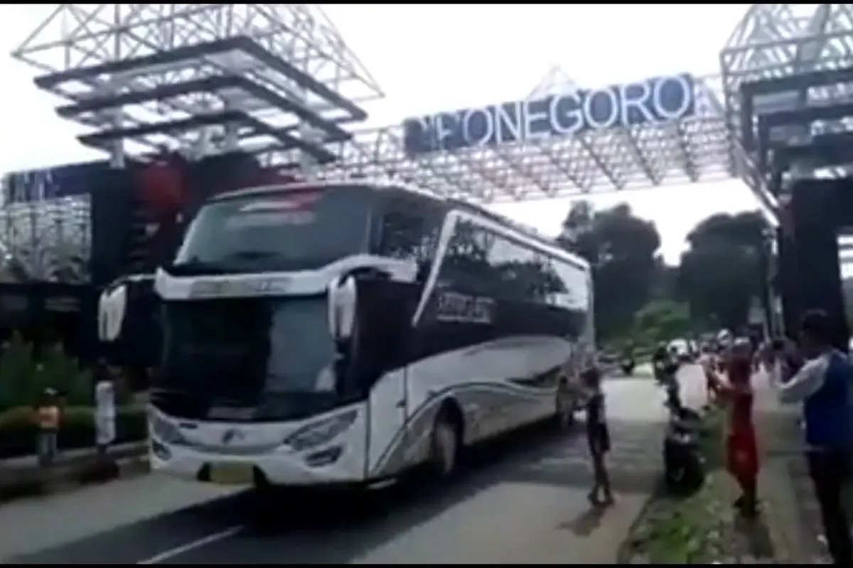 5 Video Om Telolet Om yang Paling Greget