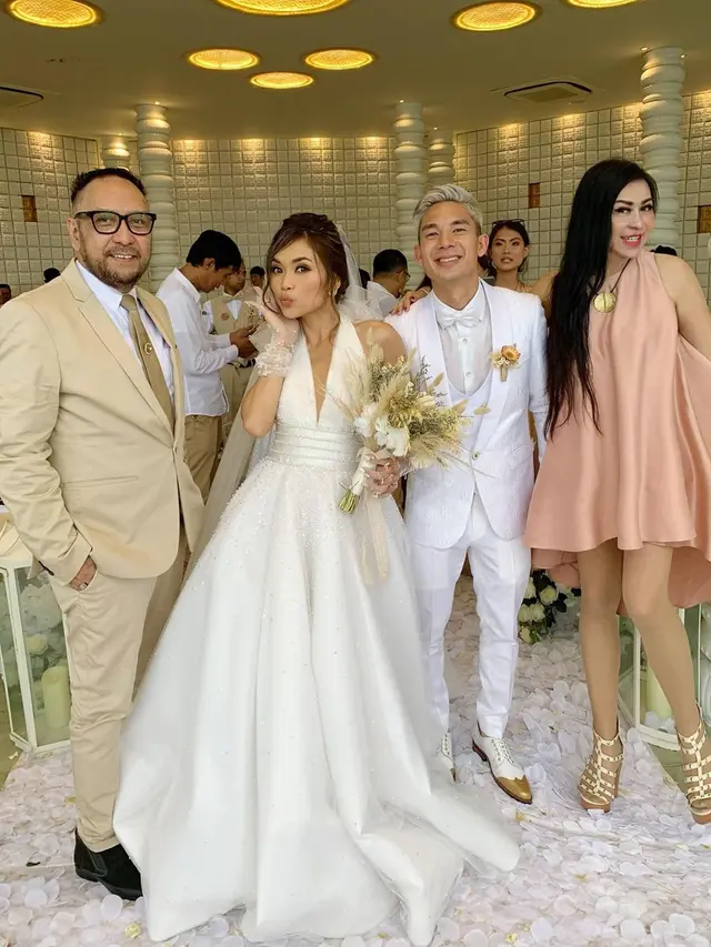 7 Momen Pernikahan Kim Kurniawan dan Elisabeth Novia di Bali