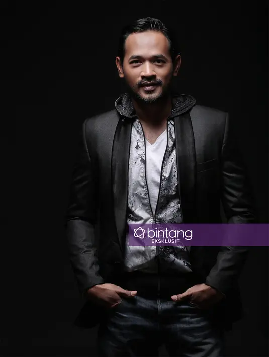 "Mereka butuh waktu dan itu tantangan yang tingkat tinggi di mana kita harus ngalahin ego untuk ngedapetin chemistry bersama anak kecil," ujar Pras dalam film Jakarta Undercover itu. (Bambang E. Ros/Bintang.com)