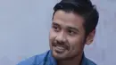 Chicco Jerikho merasakan pengalaman pertama menjadi seorang produser melalui film ‘Surat dari Praha’. Tak dipungkiri dalam menjalani profesi sebagai seorang produser tentunya mengalami banyak tantangan. (Galih W. Satria/Bintang.com)