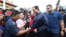 Mereka adalah Sutiyoso (Gubernur DKI Jakarta periode 1997-2012), Fauzi Bowo (Gubernur DKI Jakarta periode 2007-2012), Djarot Saiful Hidayat (Gubernur DKI Jakarta 2017), Anies Rasyid Baswedan (Gubernur DKI Jakarta periode 2017-2022) dan Teguh Setyabudi (Eks Penjabat Gubernur DKI Jakarta). Tampak dalam foto, Gubernur DKI Jakarta periode 2017-2022, Anies Rasyid Baswedan, menyapa warga sesaat sebelum menghadiri puncak perayaan Cap Go Meh di kawasan Pancoran Chinatown Point Mall, Jakarta, Selasa 3 Maret 2026. (Kapanlagi.com/Budy Santoso)