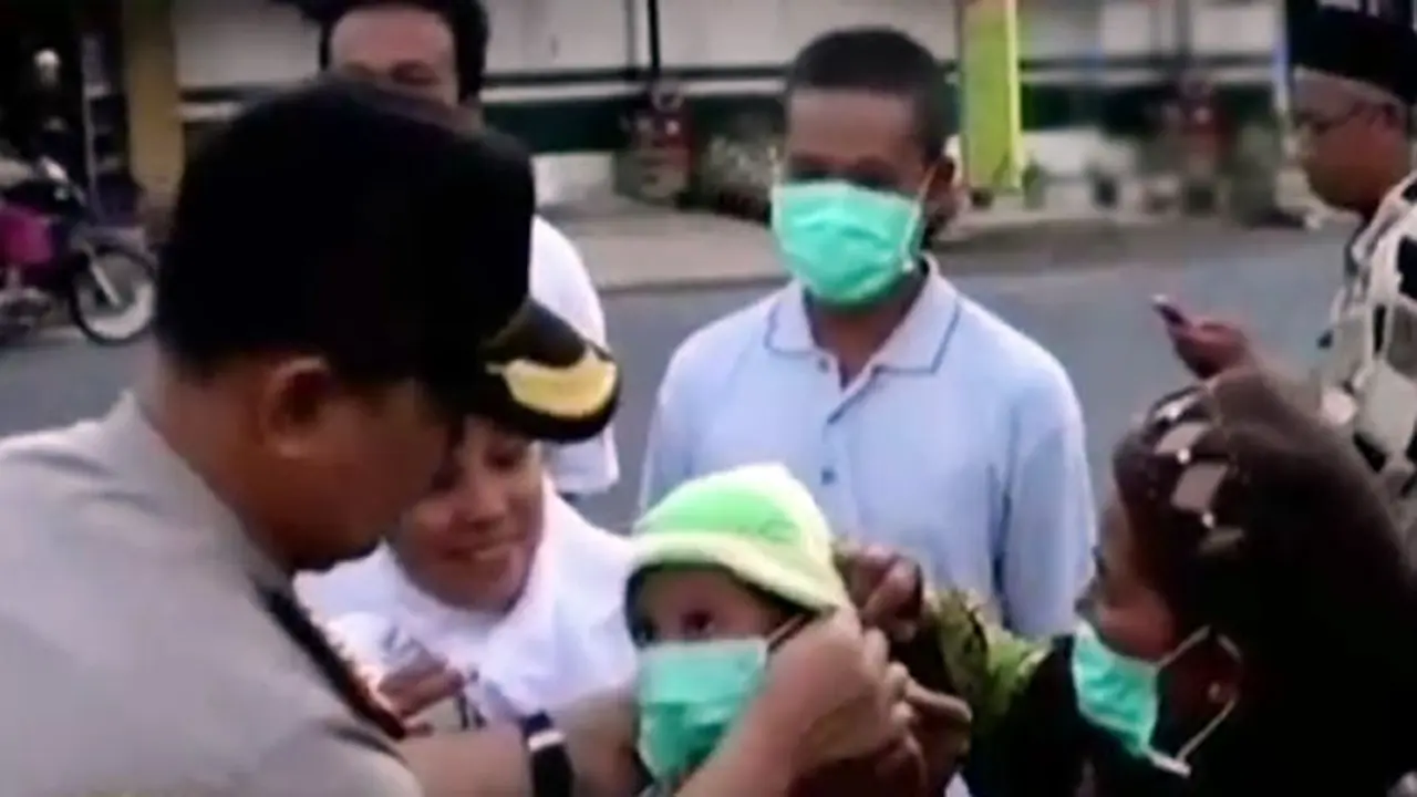 Pembagian-Masker