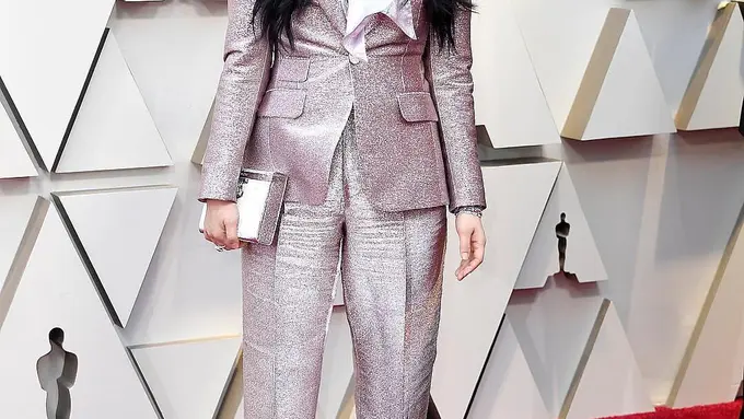 Deretan Tuxedo yang Dikenakan Para Aktris di Oscar 2019