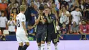 Striker Juventus, Cristiano Ronaldo, menangis usai mendapat kartu merah dari wasit saat melawan Valencia pada laga Liga Champions di Stadion Mestalla, Valencia, Rabu (19/9/2018). Juventus menang 2-0 atas Valencia. (AP/Alberto Saiz)