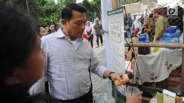 PHOTO: Dukung Produk Lokal, Moeldoko Kunjungi Festival Panen Raya Nusantara