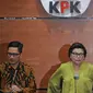 Wakil Ketua KPK Basaria Panjaitan (kanan) siap memberi keterangan terkait OTT Kendari saat jumpa pers di Gedung KPK, Jakarta, Kamis (1/3). Wali Kota Kendari Adriatma Dwi Putra dan cagub Sultra Asrun merupakan anak dan bapak. (Liputan6.com/Herman Zakharia)