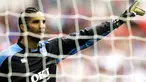 Portsmouth's English Goalkeeper David James shouts instructions during the FA Community Shield against Manchester United at Wembley Stadium, London on August 10, 2008. AFP PHOTO/Glyn Kirk