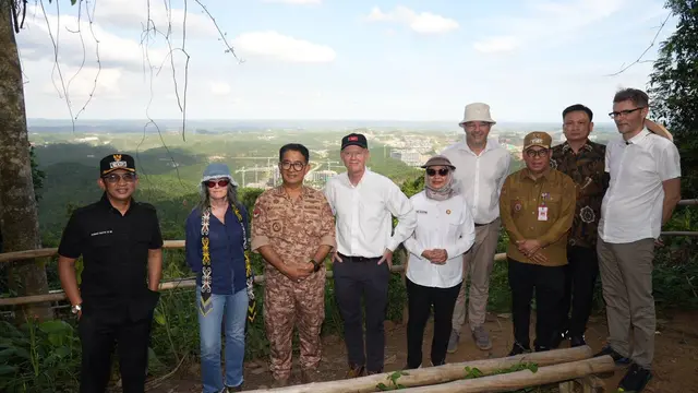 Duta Besar (Dubes) Denmark untuk Indonesia HE Sten Frimodt Nielsen kunjungi t new capital of Indonesia di Ibu Kota Nusantara (IKN). (ARIEF/ADPIMPROV KALTIM)