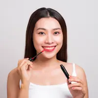 Lip Tint atau Lip Cream, Sebaiknya Pilih yang Mana Ya?