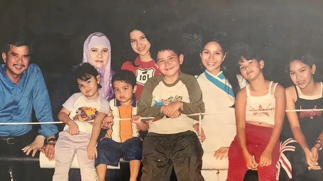 6 Potret Kompak Zaskia Mecca dengan Keenam Saudaranya, Sibling Goals