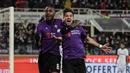 Gol pertama Fiorentina dicetak oleh Giovanni Simione pada laga lanjutan Serie A yang berlangsung di stadion Artemio Franci, Firenze, Senin (25/2). Inter Milan imbang 3-3 kontra Fiorentina (AFP/Tiziana Fabi)