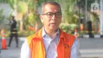 Mantan Direktur Utama PT Garuda Indonesia Emirsyah Satar bersiap menjalani pemeriksaan di Gedung KPK, Jakarta, Rabu (4/12/2019). Emirsyah diperiksa sebagai tersangka dugaan suap pengadaan pesawat dan mesin dari Airbus dan Rolls-Royce ke PT Garuda Indonesia. (merdeka.com/Dwi Narwoko)
